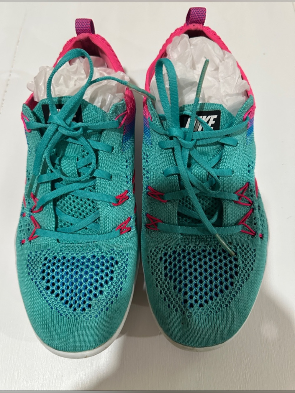 Nike Women Teal and Pink Knit Running Sneakers